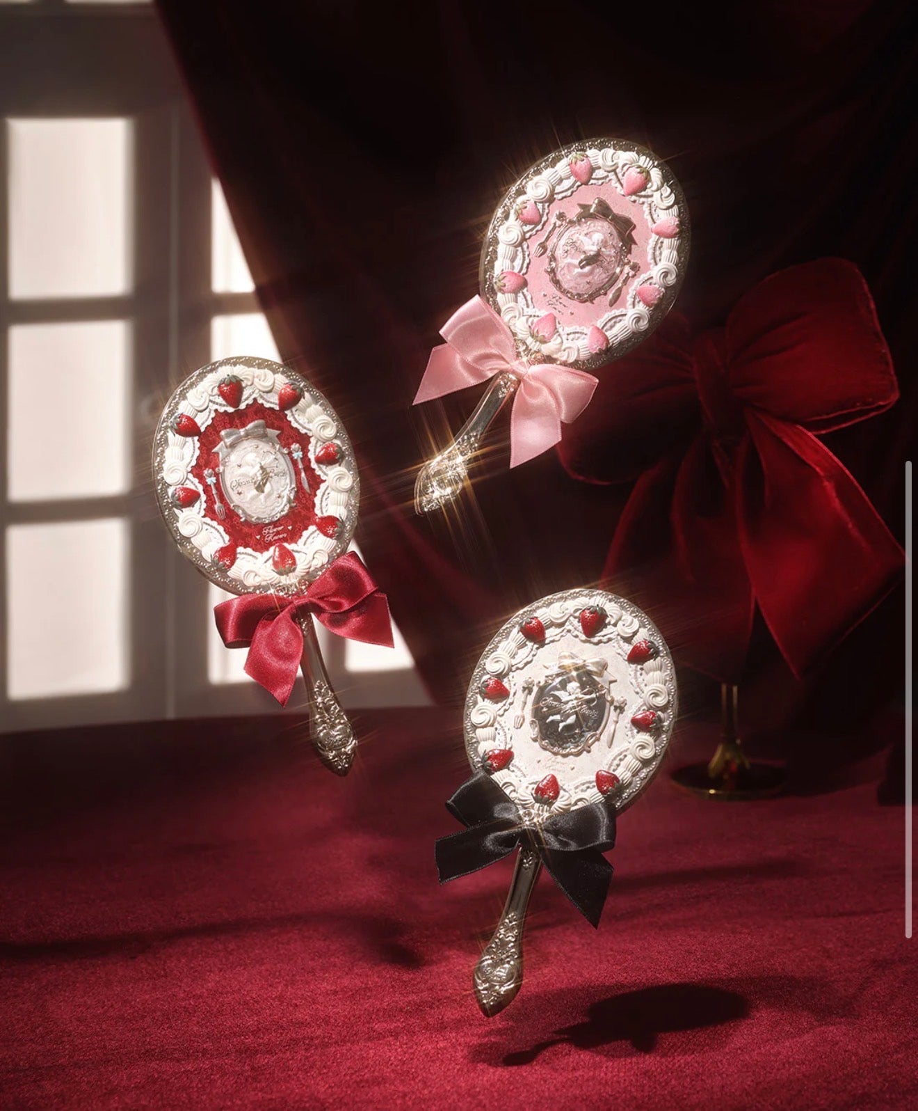 FlowerKnows Strawberry Cupid Hand Mirror | Bunni Beauty