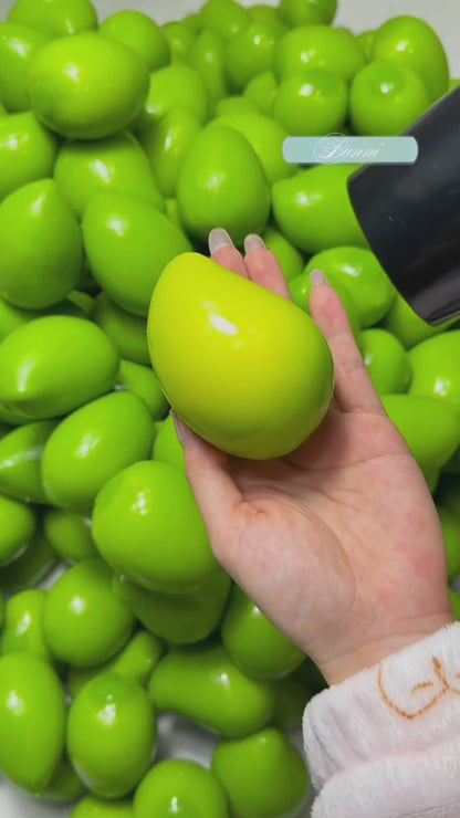 Color Changing Crunchy Mango Squishy
